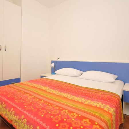 Condominio Tiziano B Bibione Exteriör bild