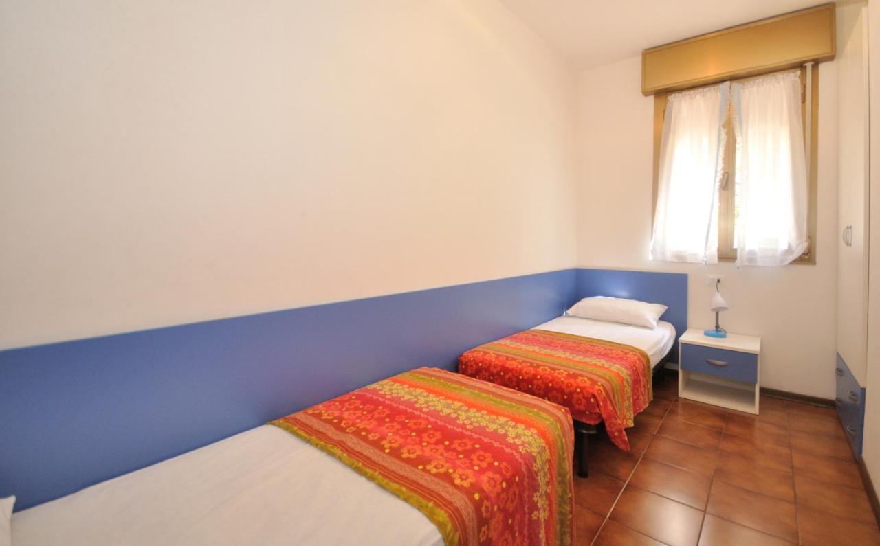 Condominio Tiziano B Bibione Exteriör bild